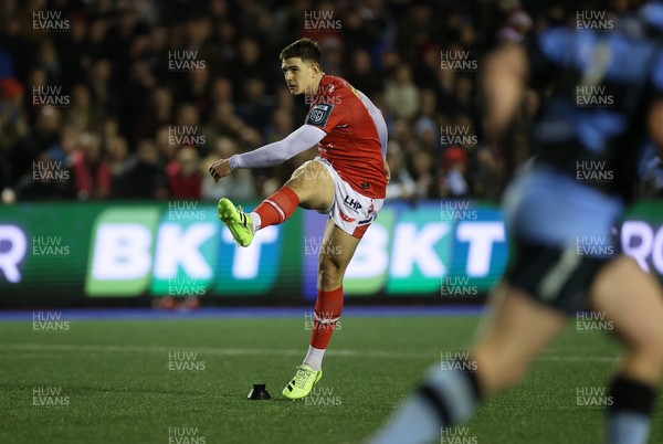 191225 - Cardiff Rugby v Scarlets - United Rugby Championship - Joe Hawkins of Scarlets kicks the conversion