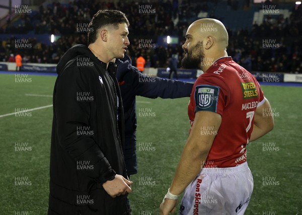 191225 - Cardiff Rugby v Scarlets - United Rugby Championship - James Botham of Cardiff and Josh Macleod of Scarlets at full time
