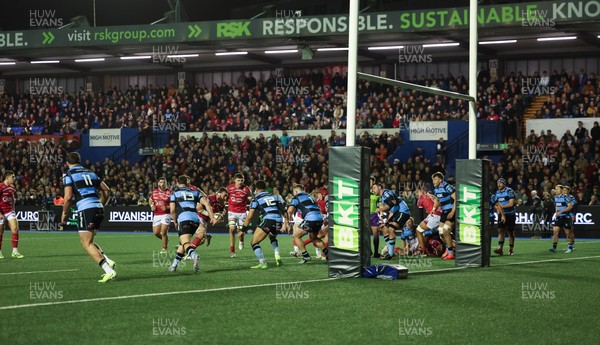 191225 - Cardiff Rugby v Scarlets, United Rugby Championship - A bumper derby crowd look on as Scarlets press towards the Cardiff line