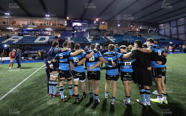 191225 - Cardiff Rugby v Scarlets, United Rugby Championship - Cardiff huddle up at the end of the match