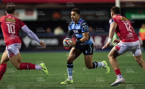 191225 - Cardiff Rugby v Scarlets, United Rugby Championship - Ben Thomas of Cardiff Rugby