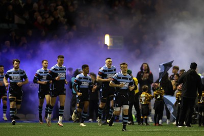 040323 - Cardiff Rugby v Ulster - United Rugby Championship - Cardiff rugby players run out ahead of k/o 