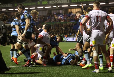 131225 - Cardiff Rugby v Ulster - United Rugby Championship - Dan Thomas of Cardiff pushes over the line to score a try