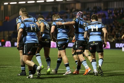 131225 - Cardiff Rugby v Ulster - United Rugby Championship - Dan Thomas of Cardiff pushes over the line to score a try