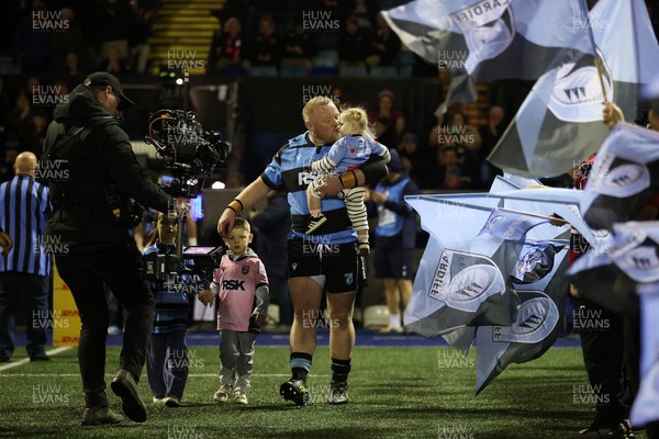 131225 - Cardiff Rugby v Ulster - United Rugby Championship - Keiron Assiratti of Cardiff comes on for his 100th cap