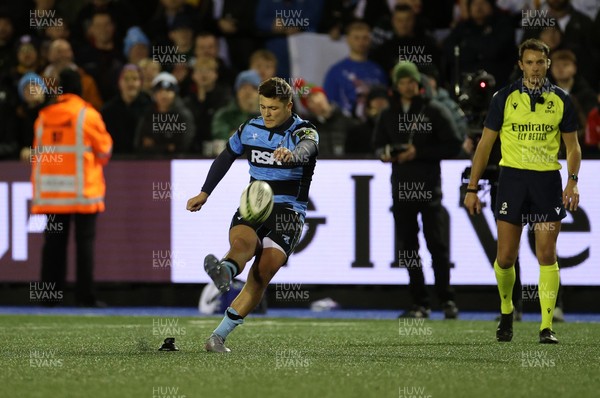 131225 - Cardiff Rugby v Ulster - United Rugby Championship - Callum Sheedy of Cardiff kicks the match winning penalty