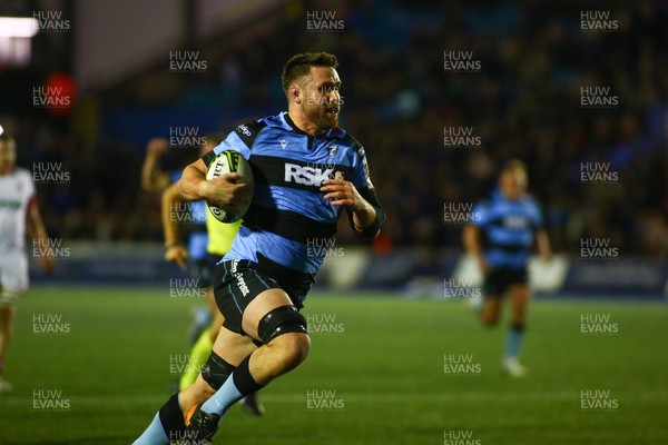 131225 - Cardiff Rugby v Ulster - EPCR Challenge Cup - George Knott of Cardiff bursts through to score a try