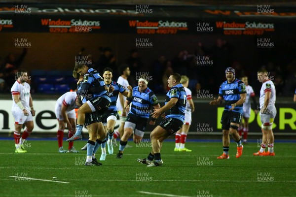 131225 - Cardiff Rugby v Ulster - EPCR Challenge Cup - Callum Sheedy of Cardiff celebrates with team mates as he wins the match with the final kick of the game