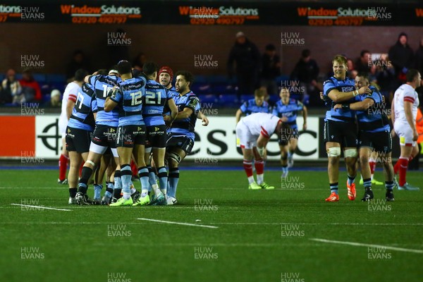 131225 - Cardiff Rugby v Ulster - EPCR Challenge Cup - Callum Sheedy of Cardiff celebrates with team mates as he wins the match with the final kick of the game