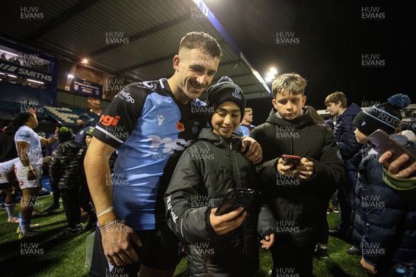 101123 - Cardiff Rugby v Vodacom Bulls - United Rugby Championship - Harri Millard of Cardiff with fans at full time