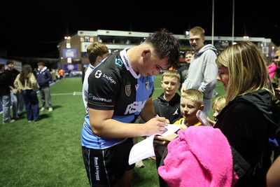 021026 - Cardiff Rugby v Zebre Parma - United Rugby Championship - Tom Howe of Cardiff with fans at full time