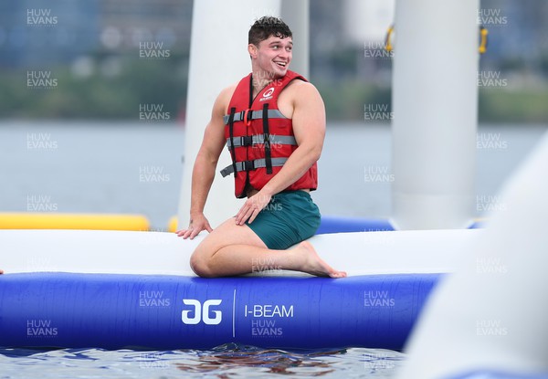 190722 - Cardiff Rugby Visit Water Park in Cardiff Bay - Gwilym Bradley