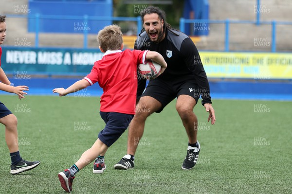 010922 - Cardiff Rugby�s Summerfest - Josh Navidi