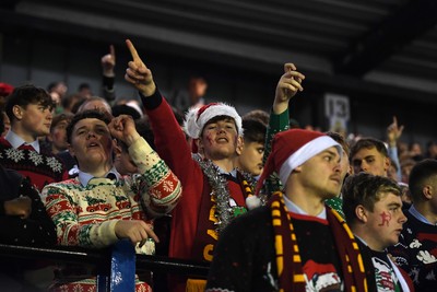 031225 - Cardiff Uni v Cardiff Met - Cardiff Clash - Fans