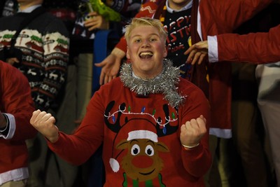 031225 - Cardiff Uni v Cardiff Met - Cardiff Clash - Fans