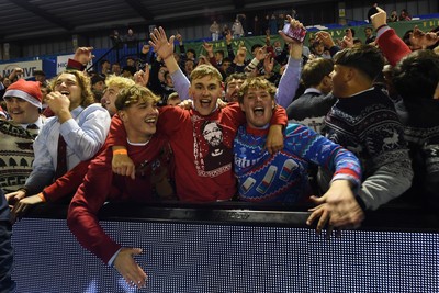 031225 - Cardiff Uni v Cardiff Met - Cardiff Clash - Fans