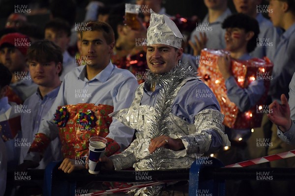 031225 - Cardiff Uni v Cardiff Met - Cardiff Clash - Fans