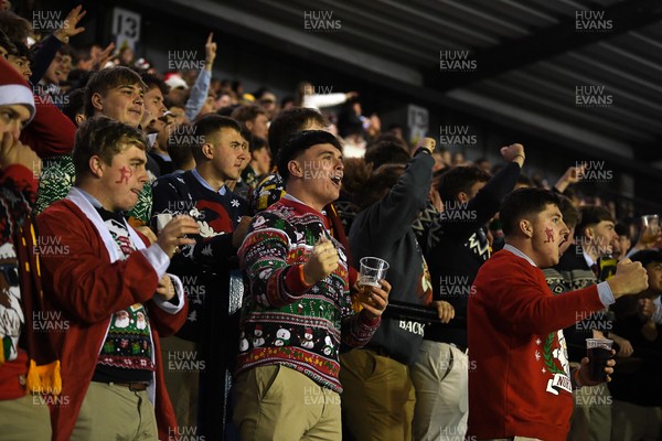 031225 - Cardiff Uni v Cardiff Met - Cardiff Clash - Fans