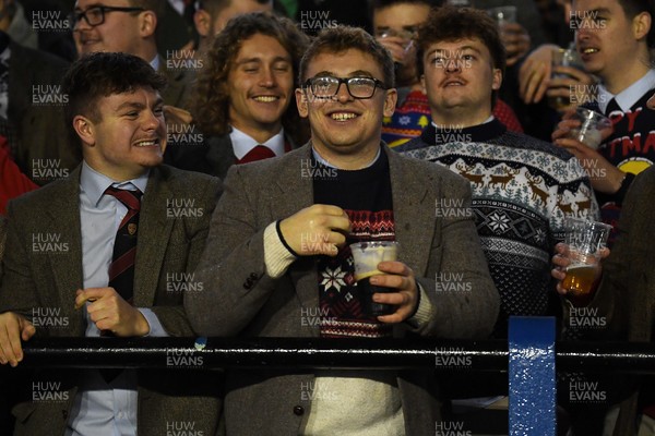 031225 - Cardiff Uni v Cardiff Met - Cardiff Clash - Fans