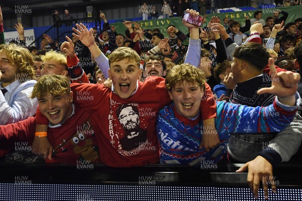 031225 - Cardiff Uni v Cardiff Met - Cardiff Clash - Fans