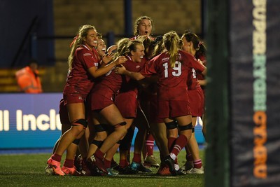 031225 - Cardiff Uni Women v Cardiff Met Women - Cardiff Clash - Lillian Brady of Cardiff Uni celebrates scoring a try with team mates