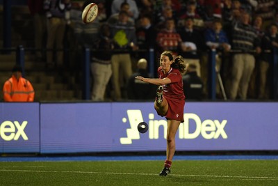 031225 - Cardiff Uni Women v Cardiff Met Women - Cardiff Clash - Lillian Brady of Cardiff Uni kicks the conversion
