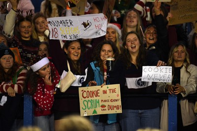 031225 - Cardiff Uni Women v Cardiff Met Women - Cardiff Clash - Fans