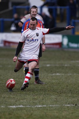 06.03.10 Cardiff RFC v Ayr RFC - British & Irish Cup -  Cardiff's Gareth Davies kicks a penalty to edge his side into the lead. 