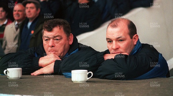 021295 - Cardiff v Bridgend - Coaches Charlie Faulkner and Terry Holmes look on as Cardiff slip to another home defeat