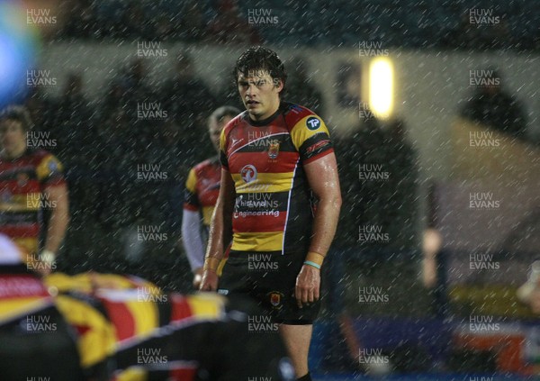 021113 Cardiff RFC v Carmarthen Quins RFC - Principality Premiership -Carmarthen's Craig Evans waits in the rain(c) Huw Evans Agency