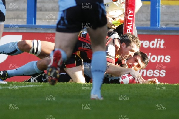 10.10.09  Cardiff RFC v Camarthen Quins RFC - Principality Premiership -  Camarthen Quins' Ricky Richards dives over in the corner, but referee David Jones disallows it for a previous infringement. 