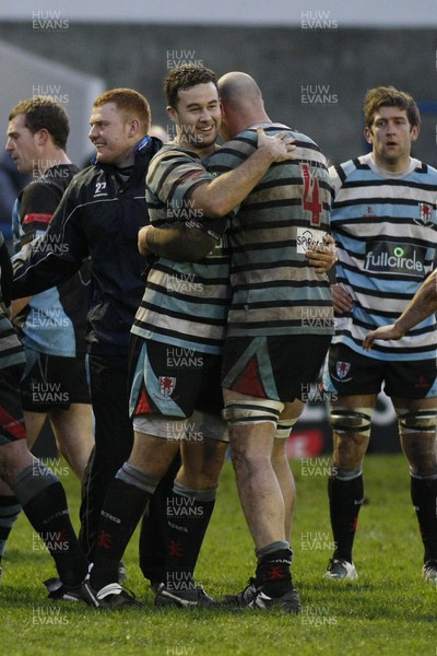 261209 - Cardiff RFC v Glamorgan Wanderers RFC - Principality Premiership - Carl Kimber(L) & Gareth Knight celebrate as Glamorgan Wanderers inflict a Boxing Day defeat on neigbours Cardiff at The Arms Park