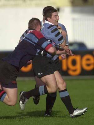 271001 - Cardiff v Glasgow - Heineken Cup - Cardiff's Iestyn Harris is caught by Andy Henderson 