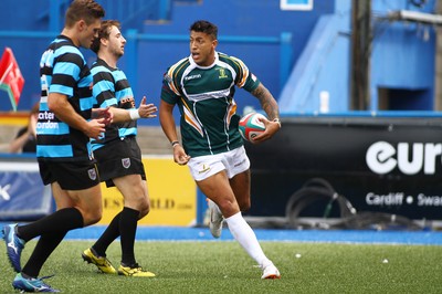 010918 - Cardiff RFC v Merthyr RFC - Principality Premiership - Jay Baker of Merthyr scores a try