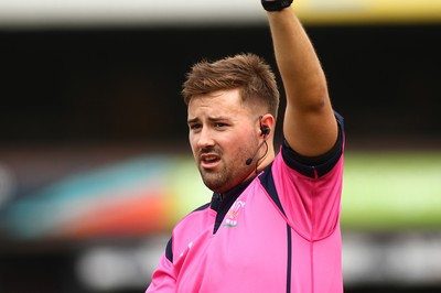 010918 - Cardiff RFC v Merthyr RFC - Principality Premiership - Referee Ben Whitehouse