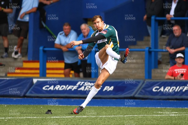 010918 - Cardiff RFC v Merthyr RFC - Principality Premiership - Matthew Jarvis of Merthyr kicka goal