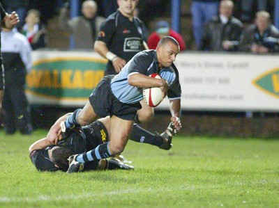 280203 - Cardiff v Neath - Welsh Premiership - Cardiff's Anthony Sullivan dives over for try