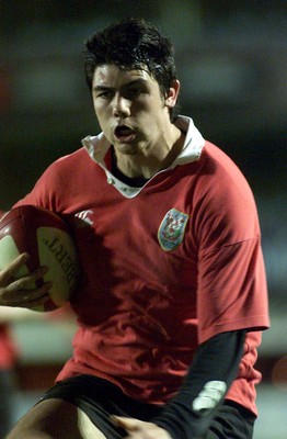 050405 Cardiff vs Newbridge Welsh Premier  LeagueMatthew Nuthall powers his way to score try as Cardiff romp to a home win over Newbridge in The Premier LeagueDarren Griffiths/