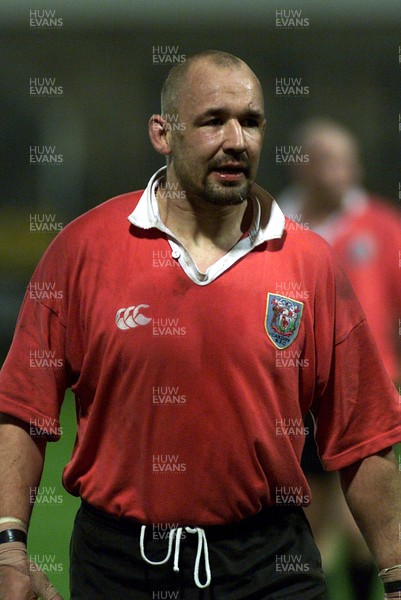 050405 Cardiff vs Newbridge Welsh Premier  LeagueCardiff captain Rob AppleyardDarren Griffiths/