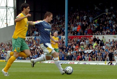 23.08.08 - Championship Football Cardiff City v Norwich City Cardiff's Ross McCormack scores goal 