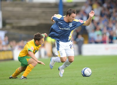 23.08.08 - Championship Football Cardiff City v Norwich City Cardiff's Darcy Blake gets past Norwich's Wesley Hoolahan 