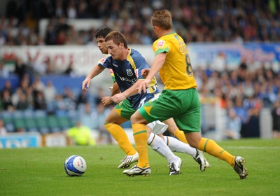 23.08.08 - Championship Football Cardiff City v Norwich City Cardiff's Ross McCormack breaks through only to be brough down, earning a penalty 