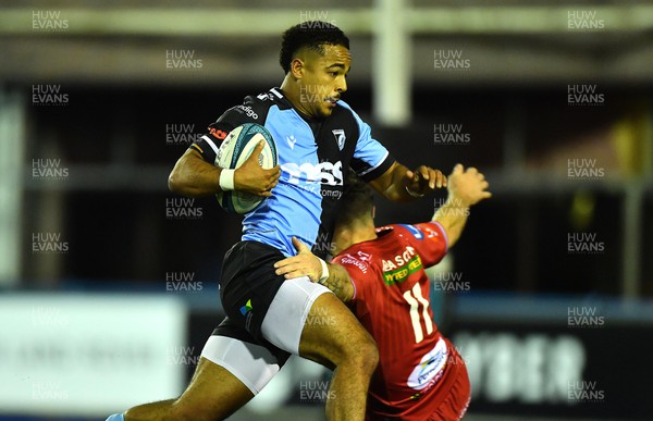 290923 - Cardiff Rugby v Scarlets - Preseason Friendly - Theo Cabango of Cardiff runs in for his second try