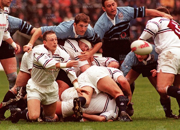 260497 - Cardiff v Swansea - SWALEC Cup Final -  Swansea's Andy Booth releases from the scrum