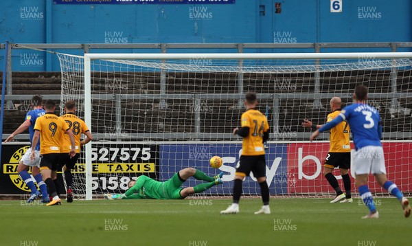 031118 - Carlisle United v Newport County - Sky Bet League 2 - Jamie Devitt of Carlisle United puts his team 2-0 up with his second goal of the match