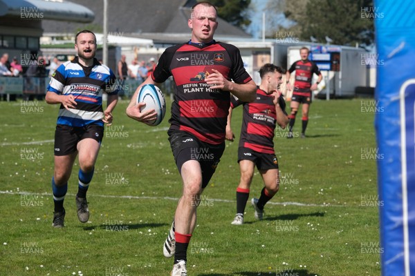 250426 - Fishguard v Carmarthen Athletic - Admiral National League 2 West - 