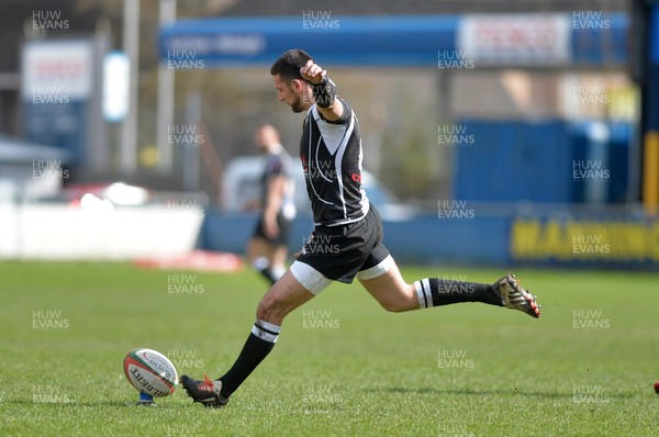 010417 Carmarthen Quins v Bedwas - Fosters Challenge Cup Final - Richard Powell of Bedwas converts a penalty 