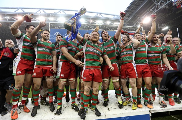 010516 - Carmarthen Quins v Llandovery - SSE SWALEC Cup Final - Llandovery Captain Luke Lewis lifts the Cup