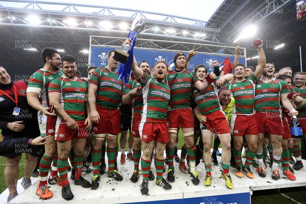 010516 - Carmarthen Quins v Llandovery - SSE SWALEC Cup Final - Llandovery Captain Luke Lewis lifts the Cup