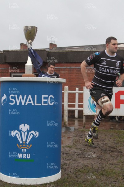 130413 - Camarthen Quins v Pontypridd - Swalec Cup Semi Final - Pontypridd take to the field